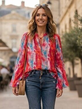 APNY New York Red Blue Tie-Dye Diamond Print Blouse Bell Sleeves Boho Bold Chic